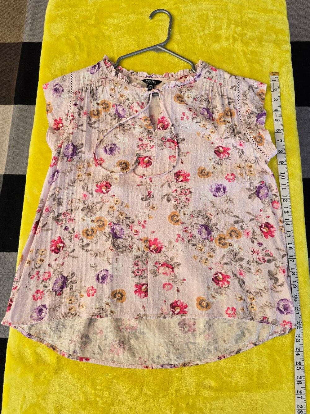 Flower blouse by Buffalo David Bitton size medium capped sleeve